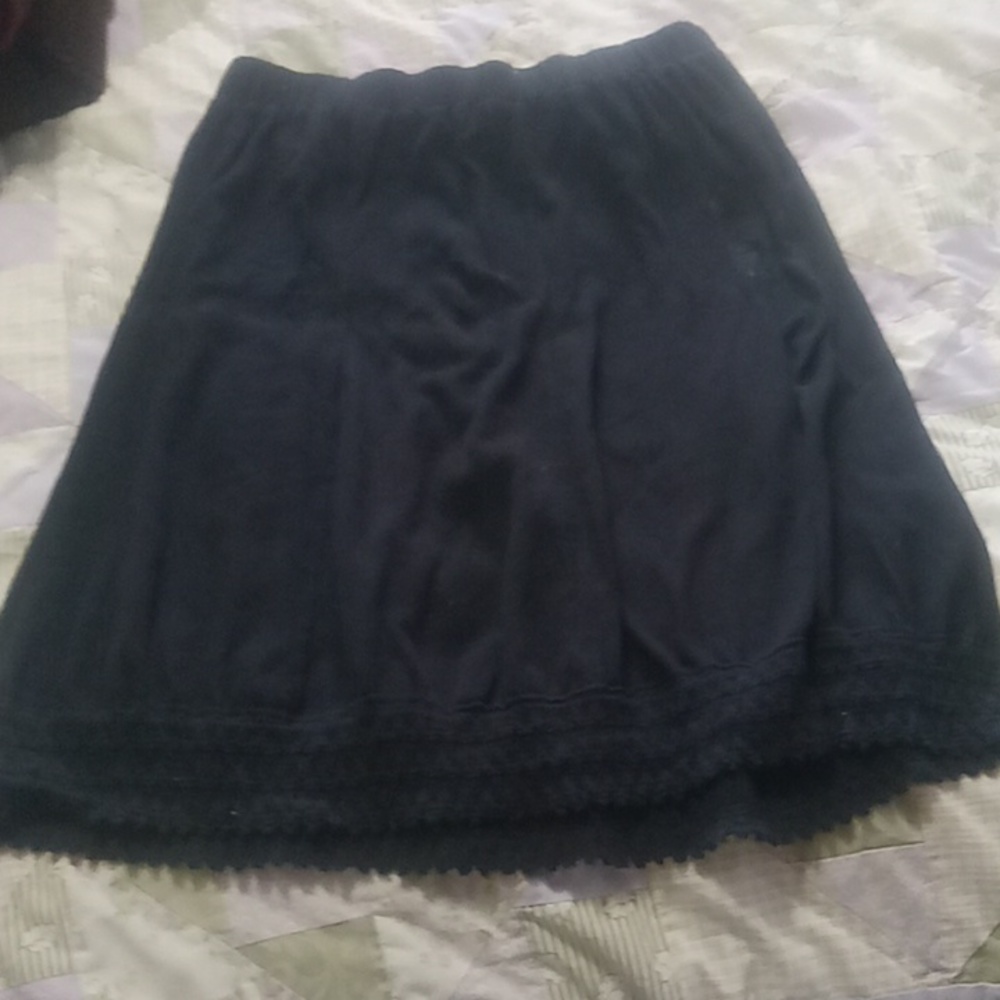 Black mid length skirt from sag harbor size S